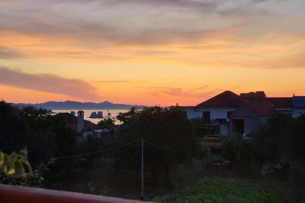 Apartman Greta Sukošan Exterior foto