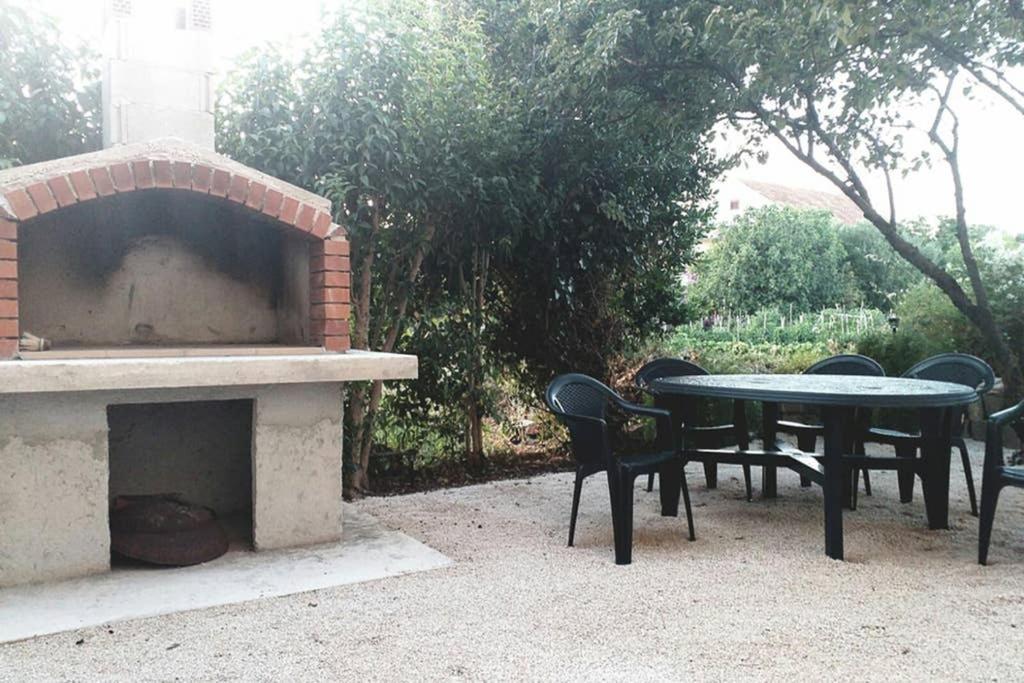 Apartman Greta Sukošan Exterior foto