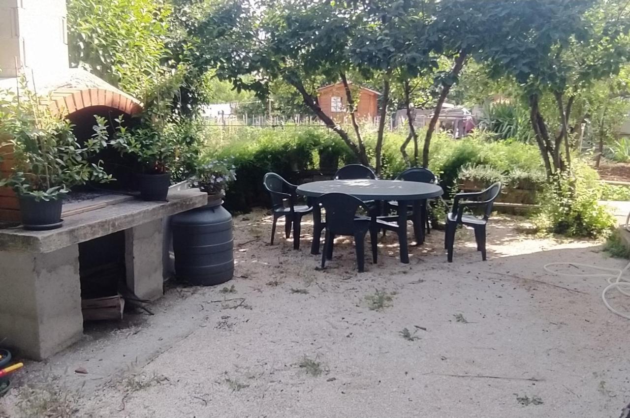 Apartman Greta Sukošan Exterior foto